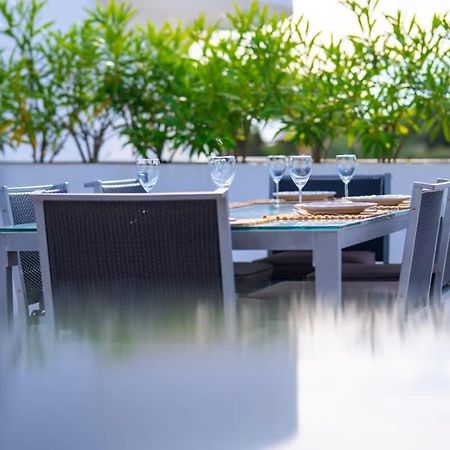 דירות מארבלה Seaside Elegance With Sea View מראה חיצוני תמונה