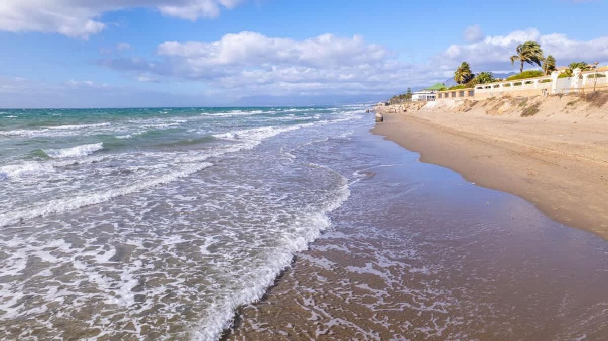 דירות מארבלה Seaside Elegance With Sea View מראה חיצוני תמונה