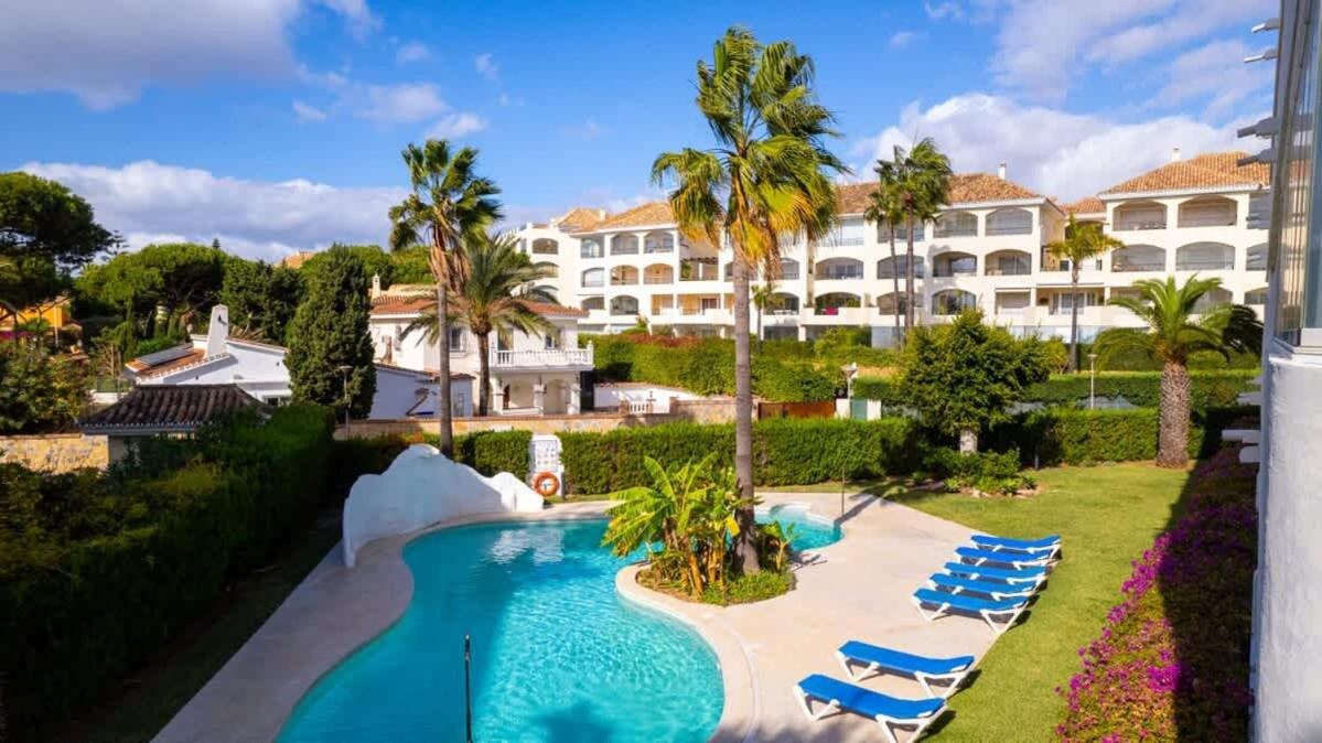 דירות מארבלה Seaside Elegance With Sea View מראה חיצוני תמונה