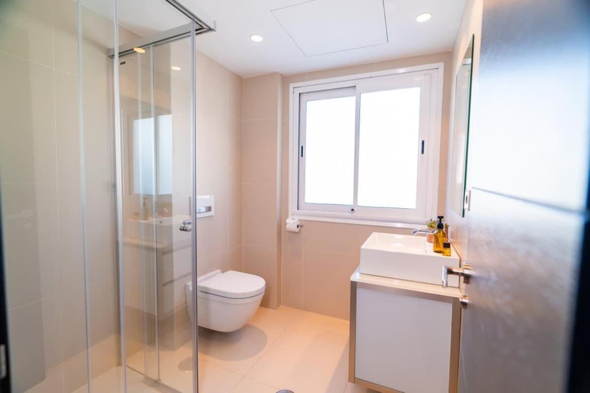 דירות מארבלה Seaside Elegance With Sea View מראה חיצוני תמונה