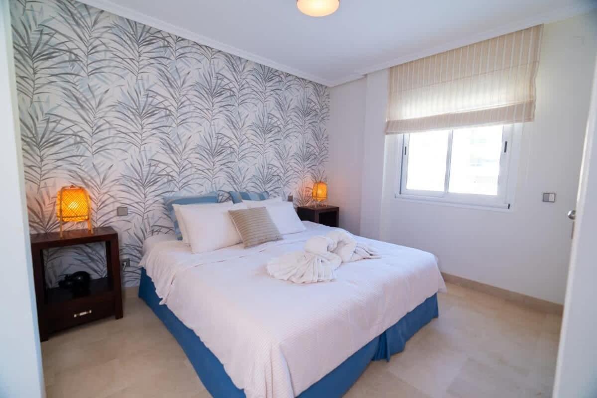 דירות מארבלה Seaside Elegance With Sea View מראה חיצוני תמונה