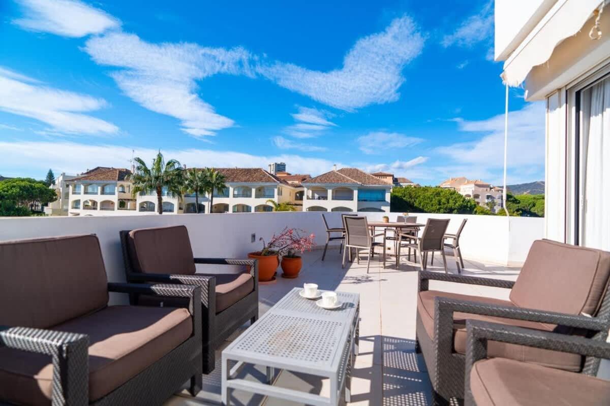 דירות מארבלה Seaside Elegance With Sea View מראה חיצוני תמונה