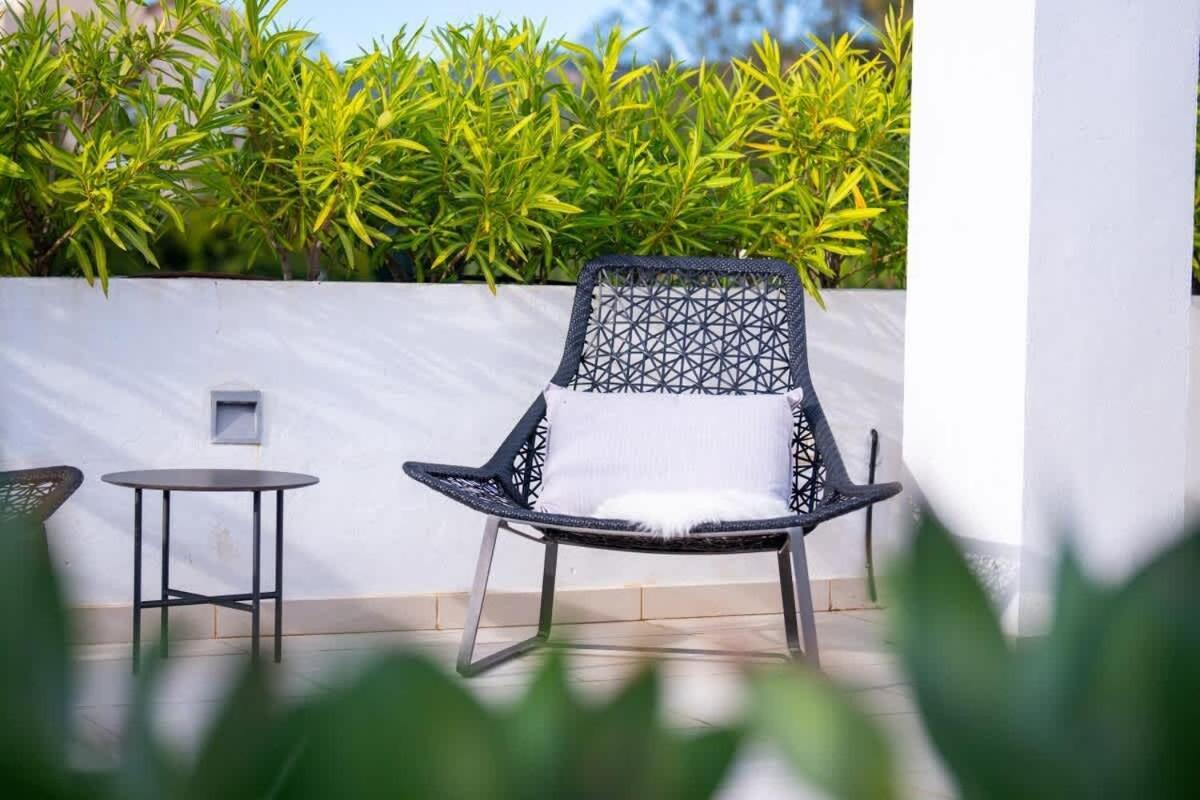 דירות מארבלה Seaside Elegance With Sea View מראה חיצוני תמונה